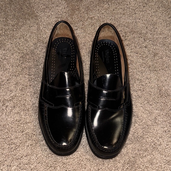 G.H. Bass Weejuns Black Slip-On Loafers - Picture 1 of 4